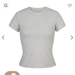 SKIMS T-shirt